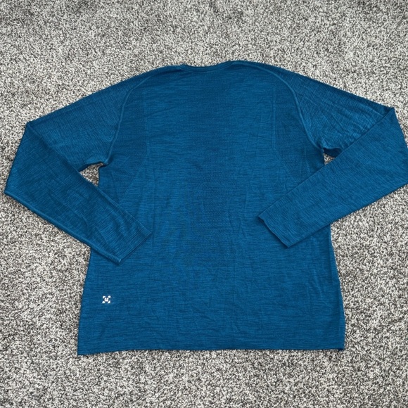 Lululemon Metal Vent Tech Long Sleeve in Poseidon / Amalfi Blue - Picture 10 of 10
